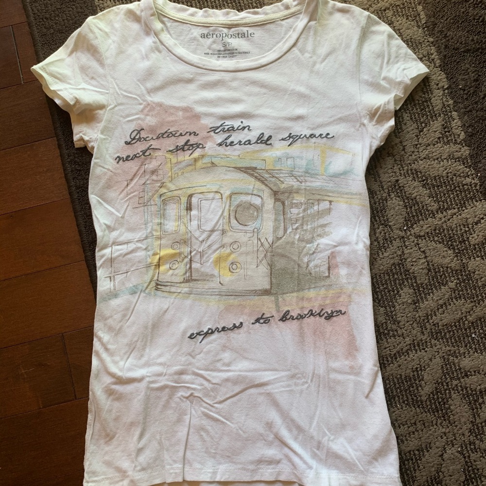 3/$15 Aeropostale (aero) short sleeve top subway